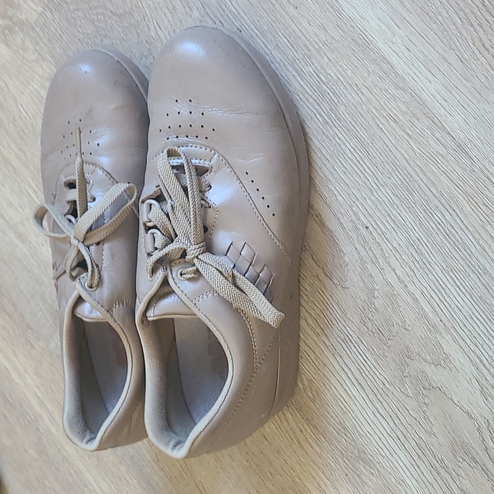 SAS 8w shoes
